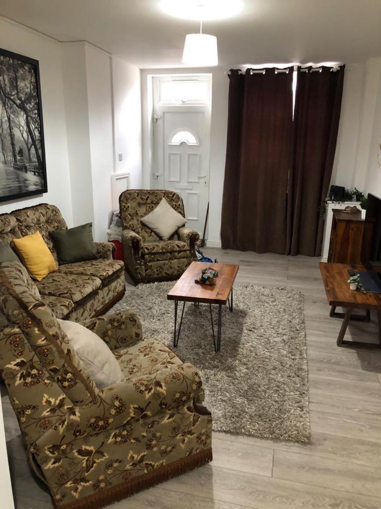 Alpha House Bed & Breakfast London Exterior photo